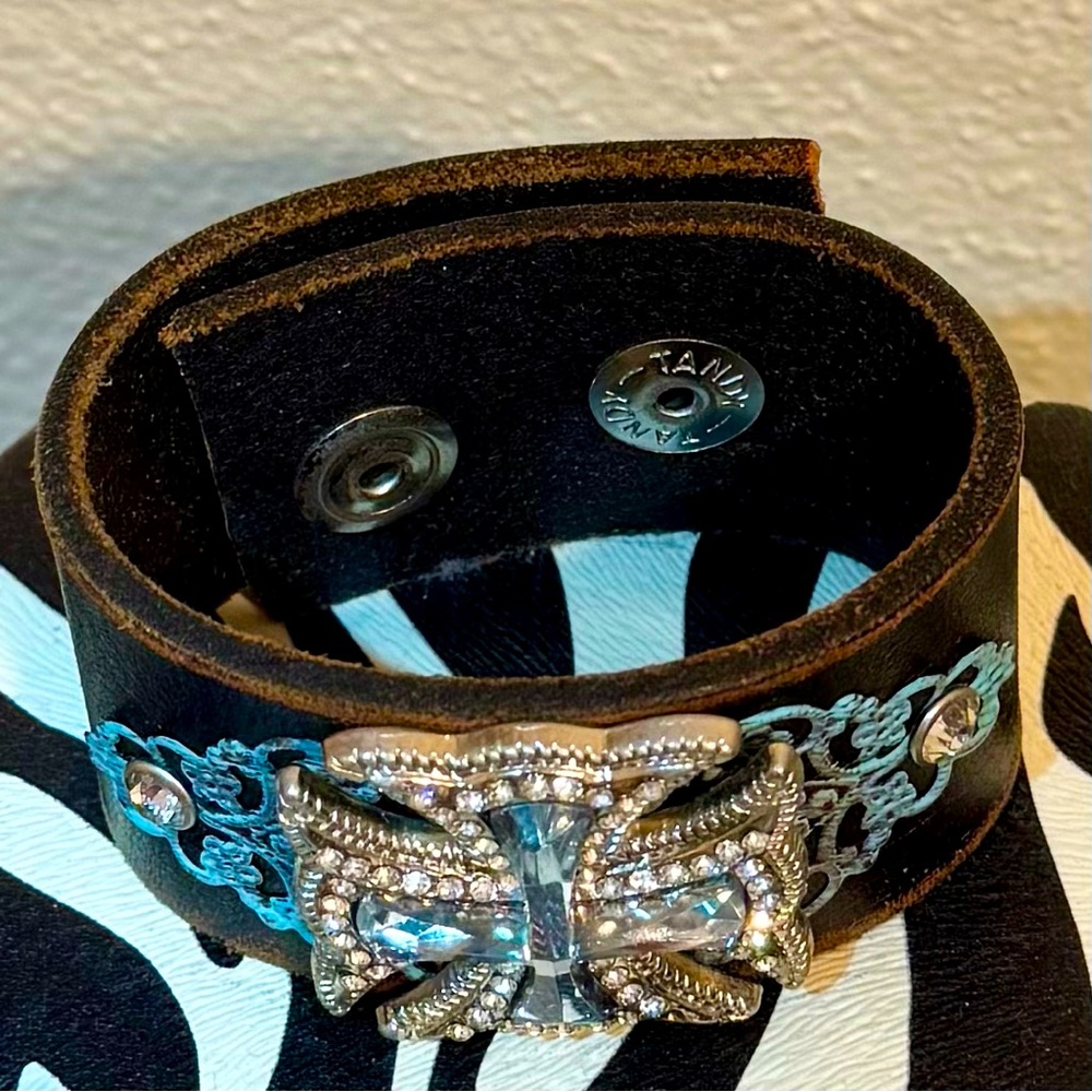 Leather Cuff Bracelet Rhinestone Cross Medallion Turquoise Accents Rodeo Luxe - Picture 7 of 9